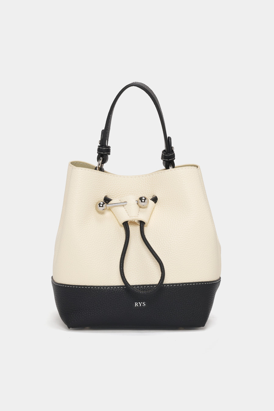 KÉA - white and black